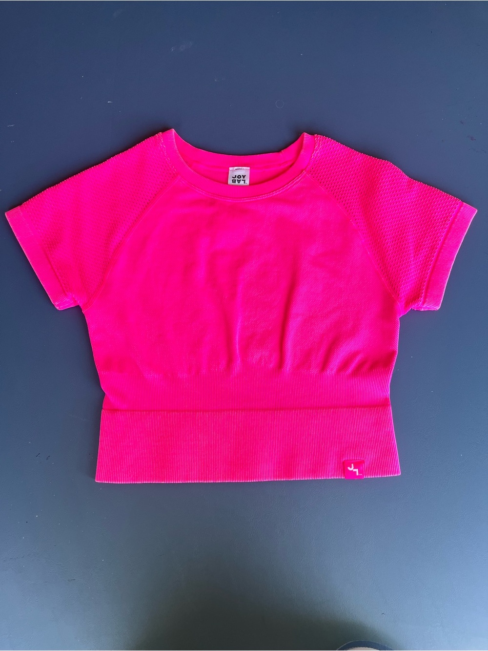 JoyLab Neon Pink Short Sleeve Cropped Knit Tee